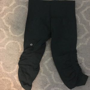 Lululemon green crops